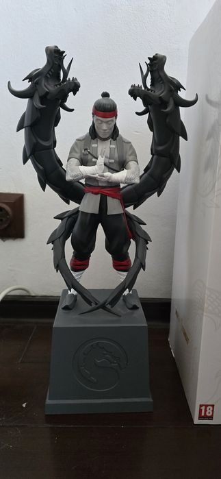 Figurina Mortal Kombat 1 Collector's edition 42cm + steelbook sigilat