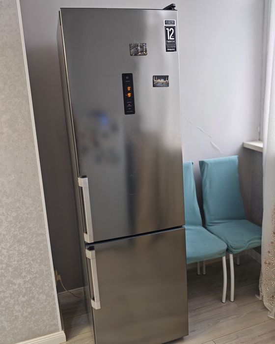 Холодильник Ariston