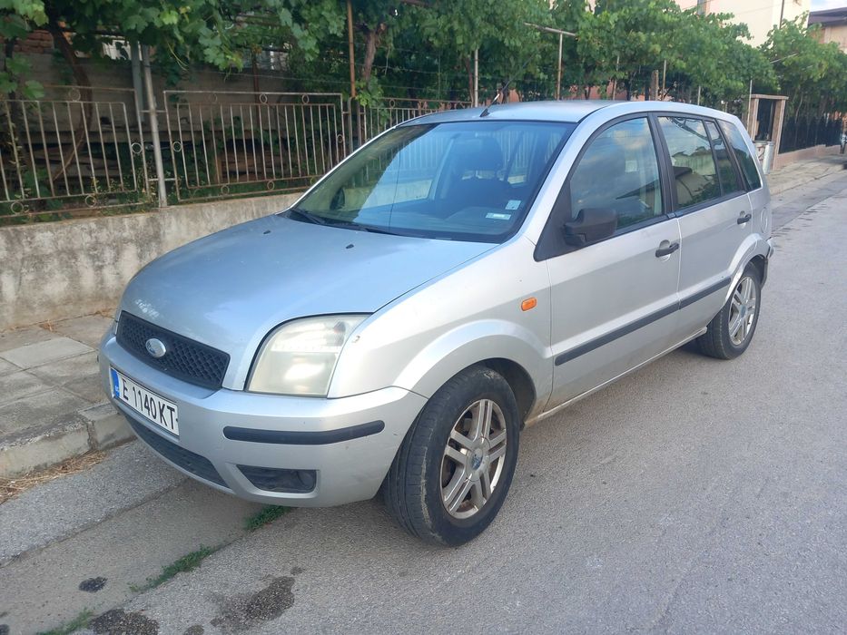 Продавам Форд Фюжън 1.4 бензин 2004год. на части