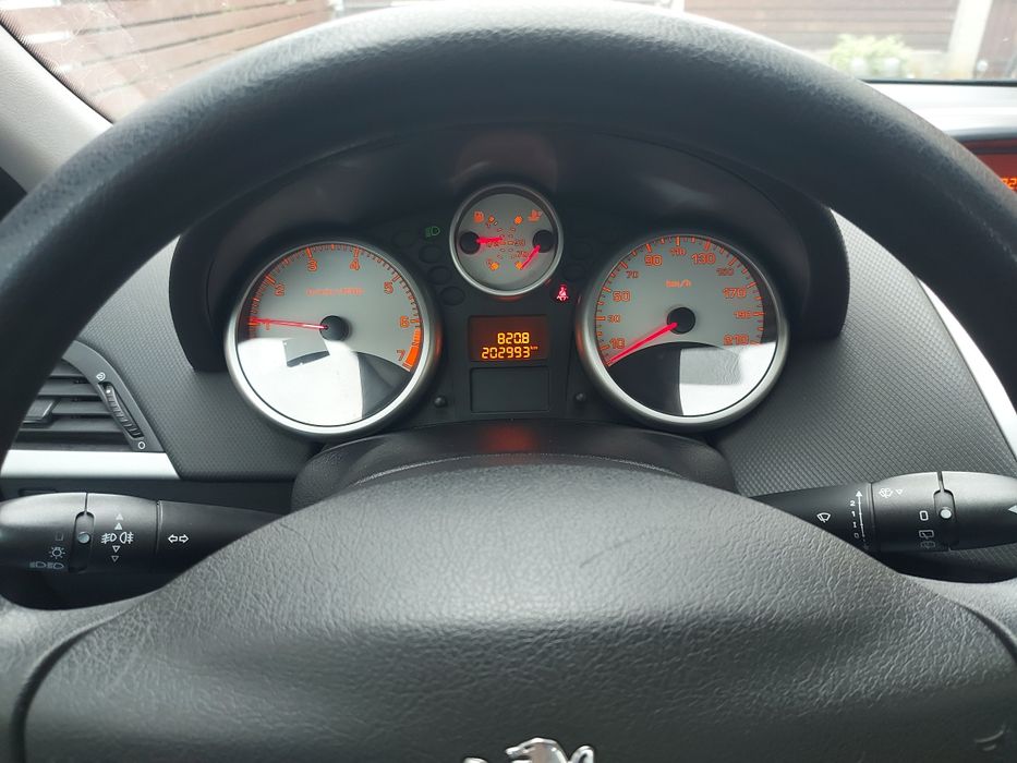 Peugeot 207 din România cumpărat din reprezenta
