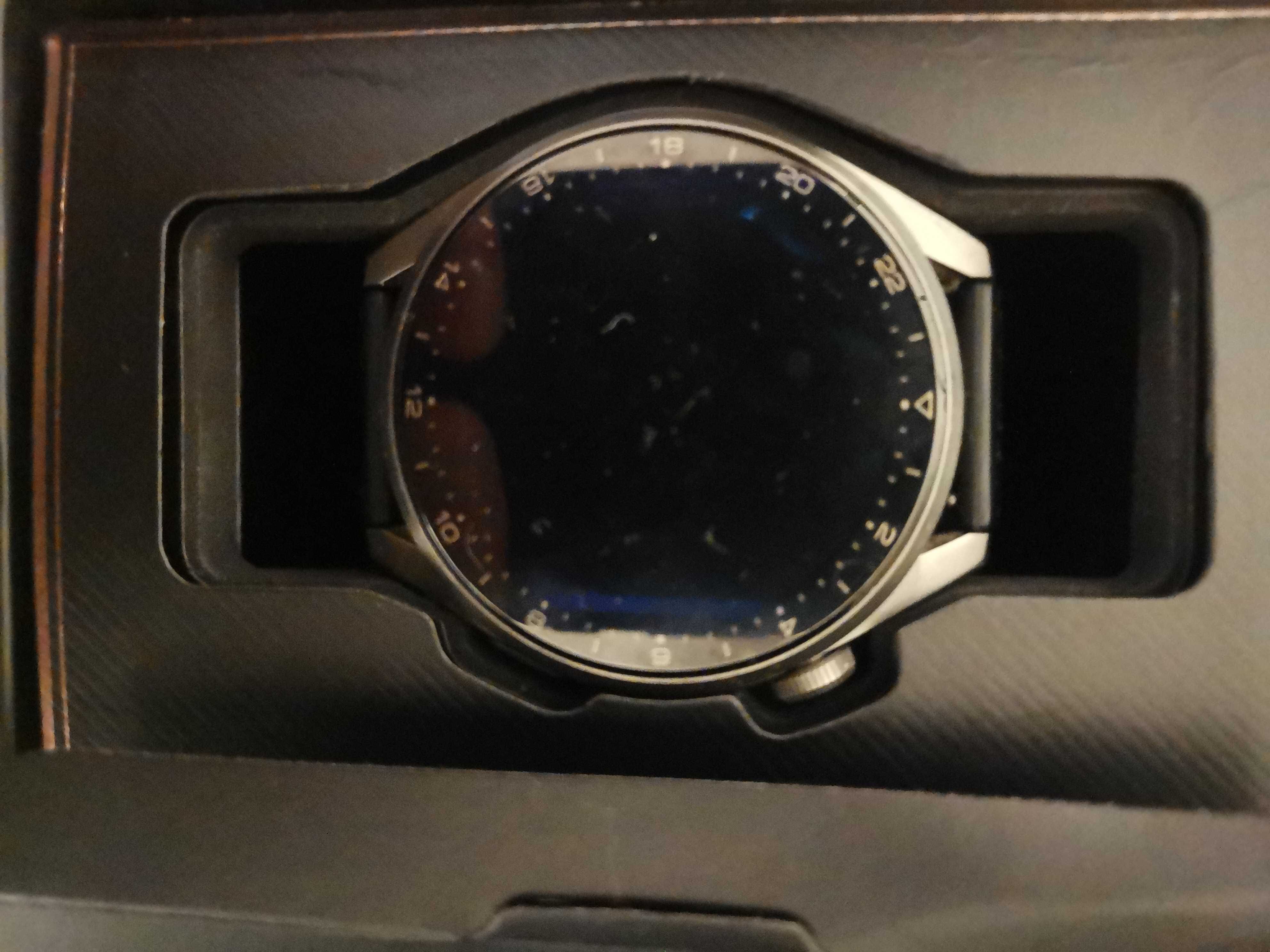 Смарт часовник Huawei Watch 3 PRO