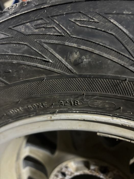 Nokian 215 70 16