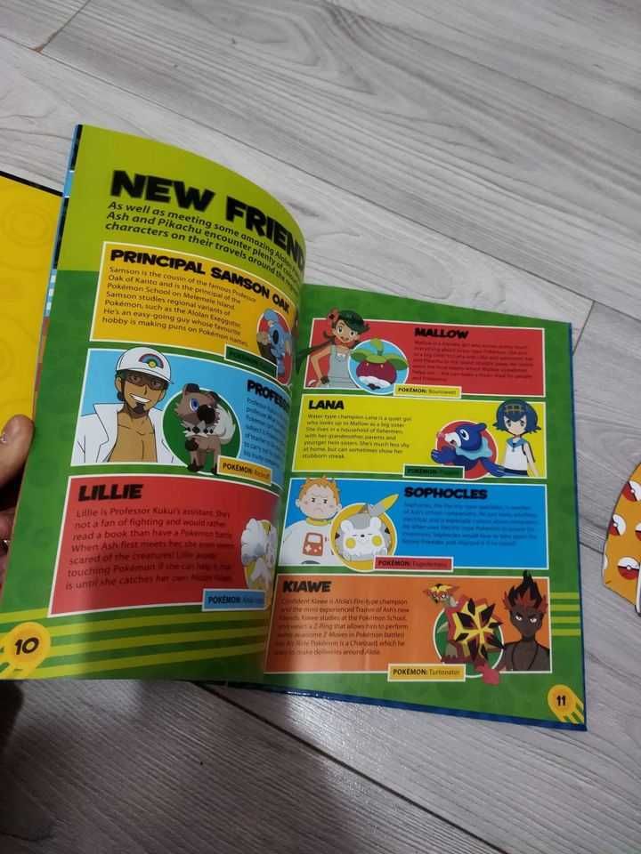 Almanah de colectie carte rara cu Pokemon din 2018 2 cutiute cadouri