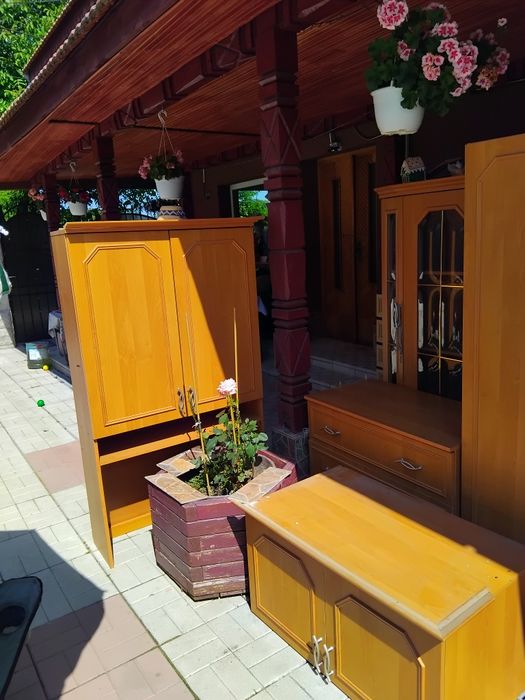 Vând mobilier de dormitor