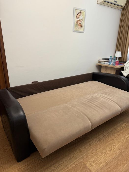 Vând canapeaua 230 cm lungime/55/55  in stare foarte bună