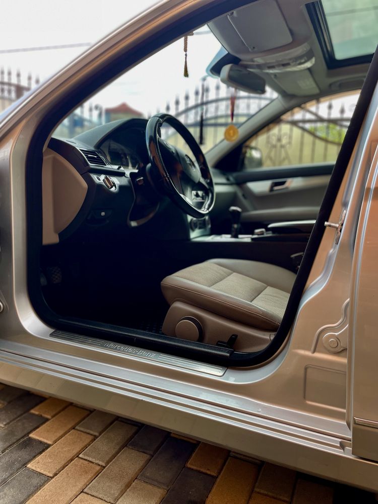 Mercedes-Benz C 220 CDI Avantgarde w204
