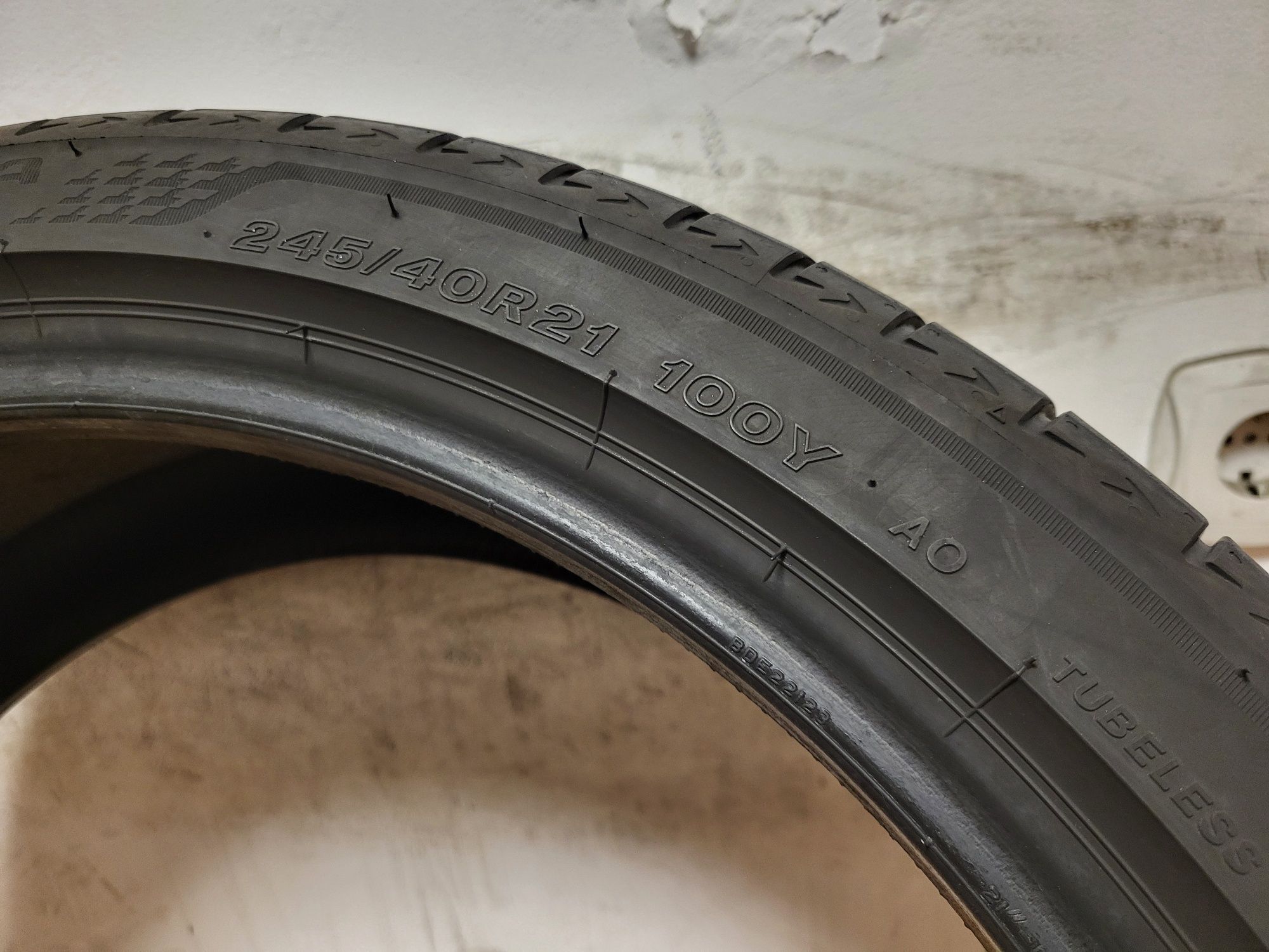 245/40/21 Bridgestone / летни гуми