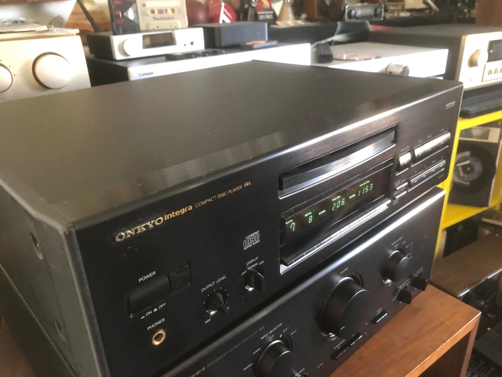 Cd Player Onkyo DX 6850