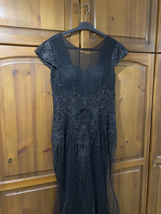 Официална рокля М/Л размер