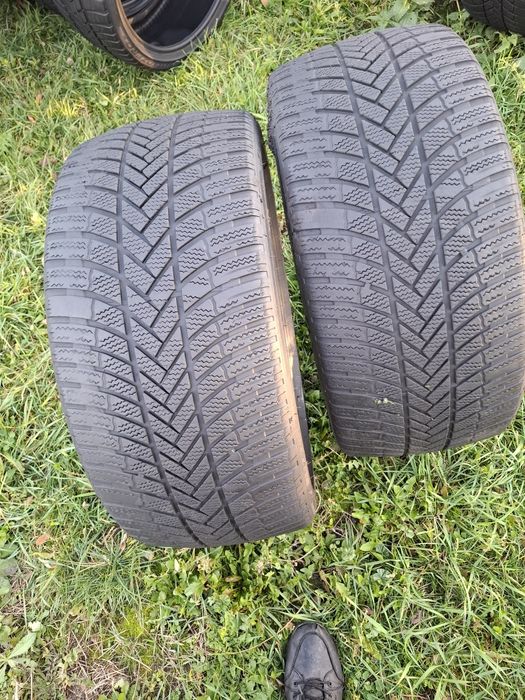 Vand 2 sau 4  anvelope 265 40 20 brigestone de iarna dot 2021