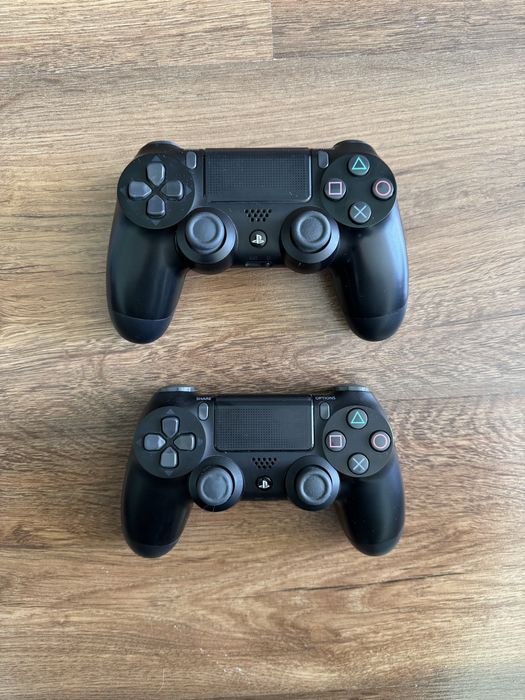 Playstation 4 slim, два джойстика и 5 игри