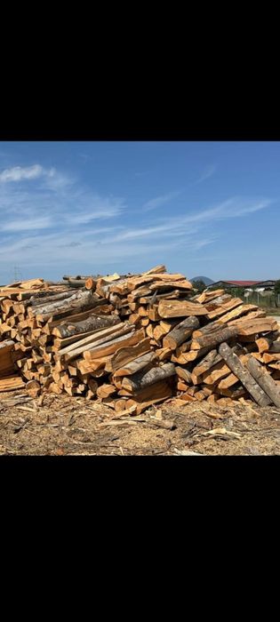 Lemn  pentru foc cu livrare la domiciliu.