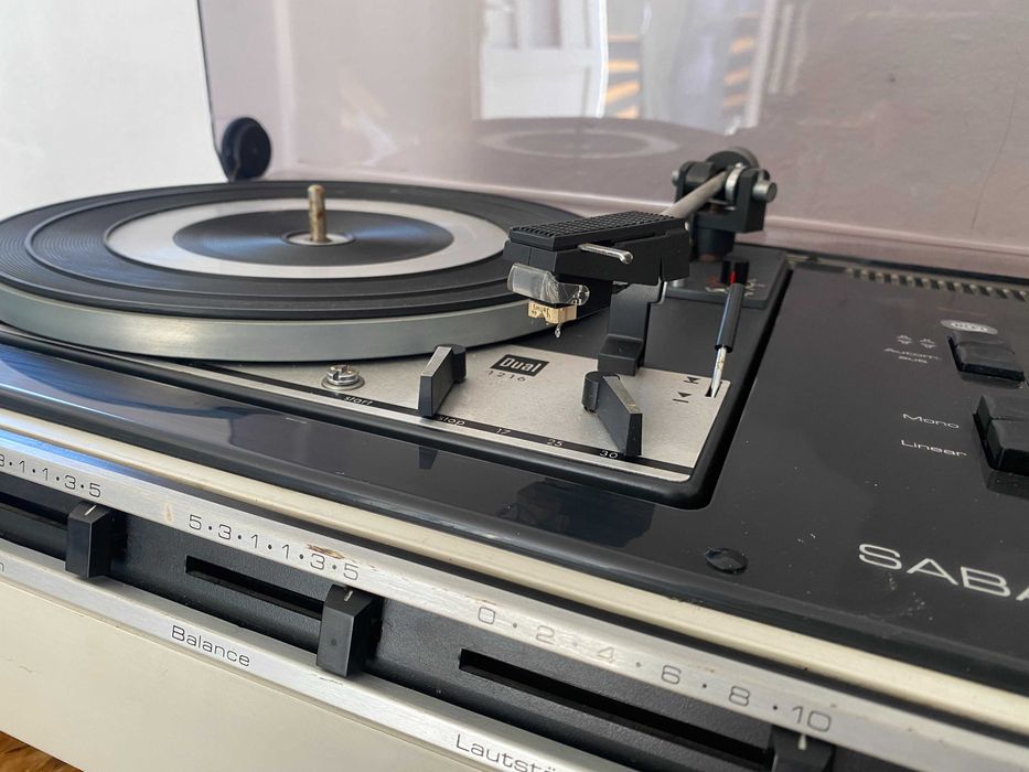 deck / radio saba 8760