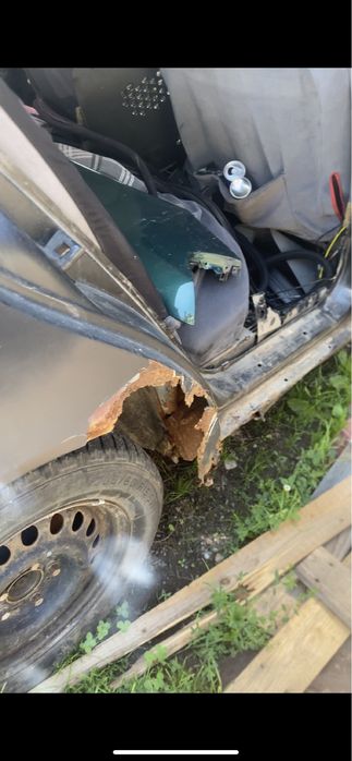 Mercedes Benz ( 2x Merț uri la prețul afisat)