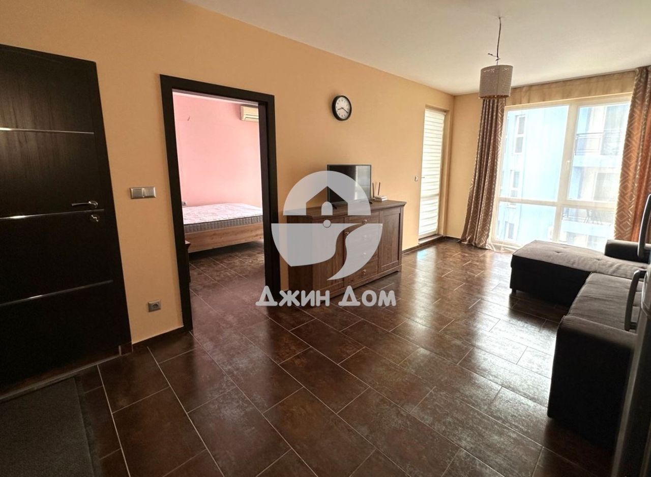 Продава се Двустаен апартамент в Несебър - 62 кв.м за 1194 €/кв.м - Снимка #3