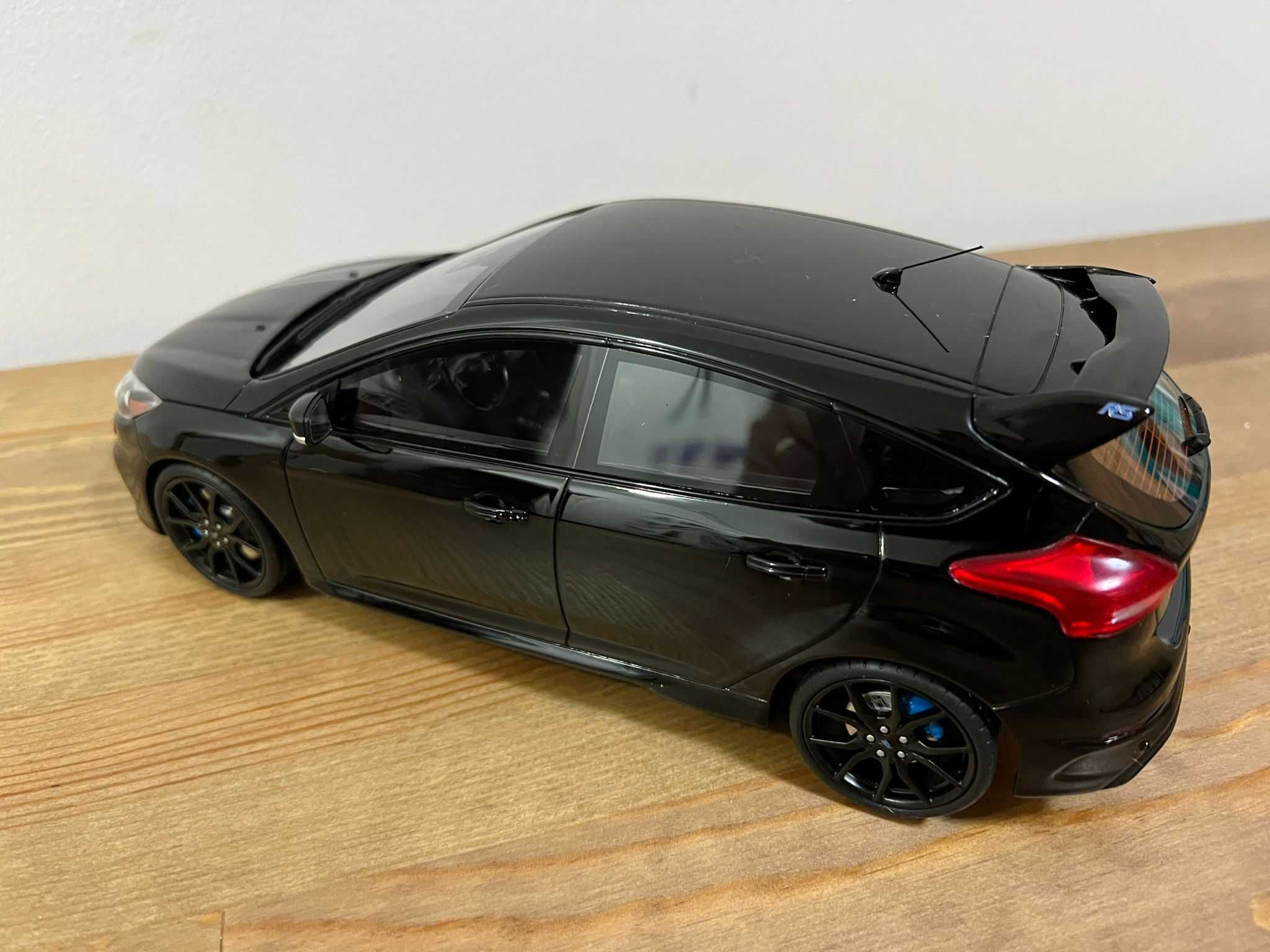 Ford Focus RS negru 1:18 - Otto - OT950