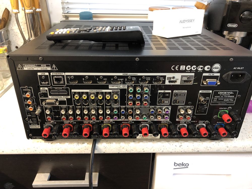 Onkyo TX-NR809 resiver
