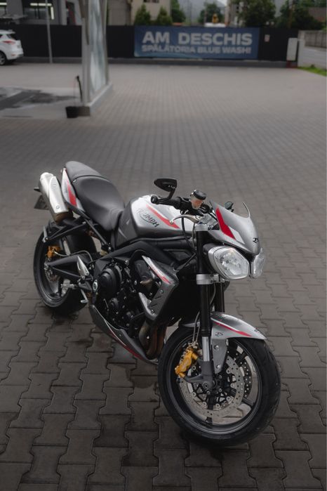 Triumph street triple 675 R 15840 km nu(honda,yamaha,kawasaki,suzuki)
