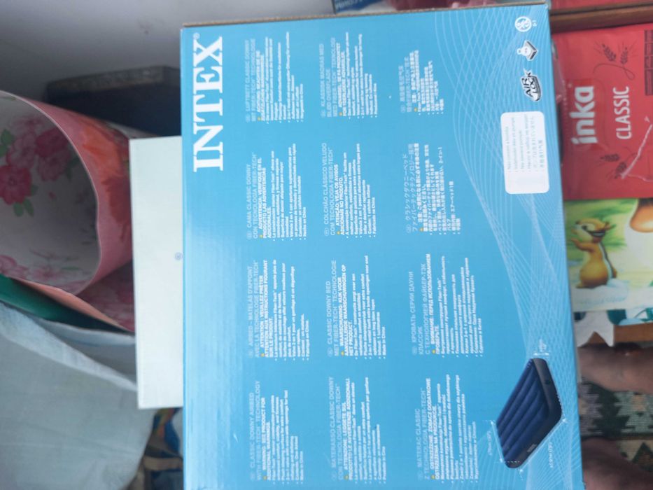 Saltea gonflabila Intex Dura-Beam Classic Downy, 137x191x25cm