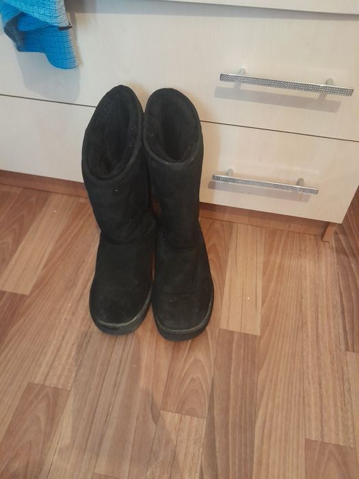 Продам женские уги