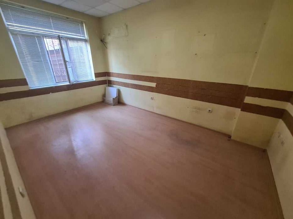 Дава се под наем Двустаен апартамент в Бургас, Възраждане - 40 кв.м за 112.2 € - Снимка #3