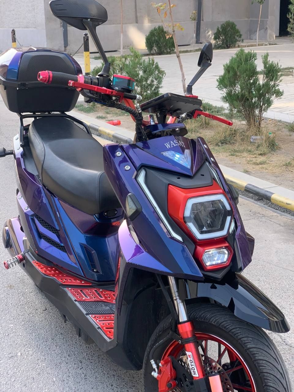 redline skuter sotiladi