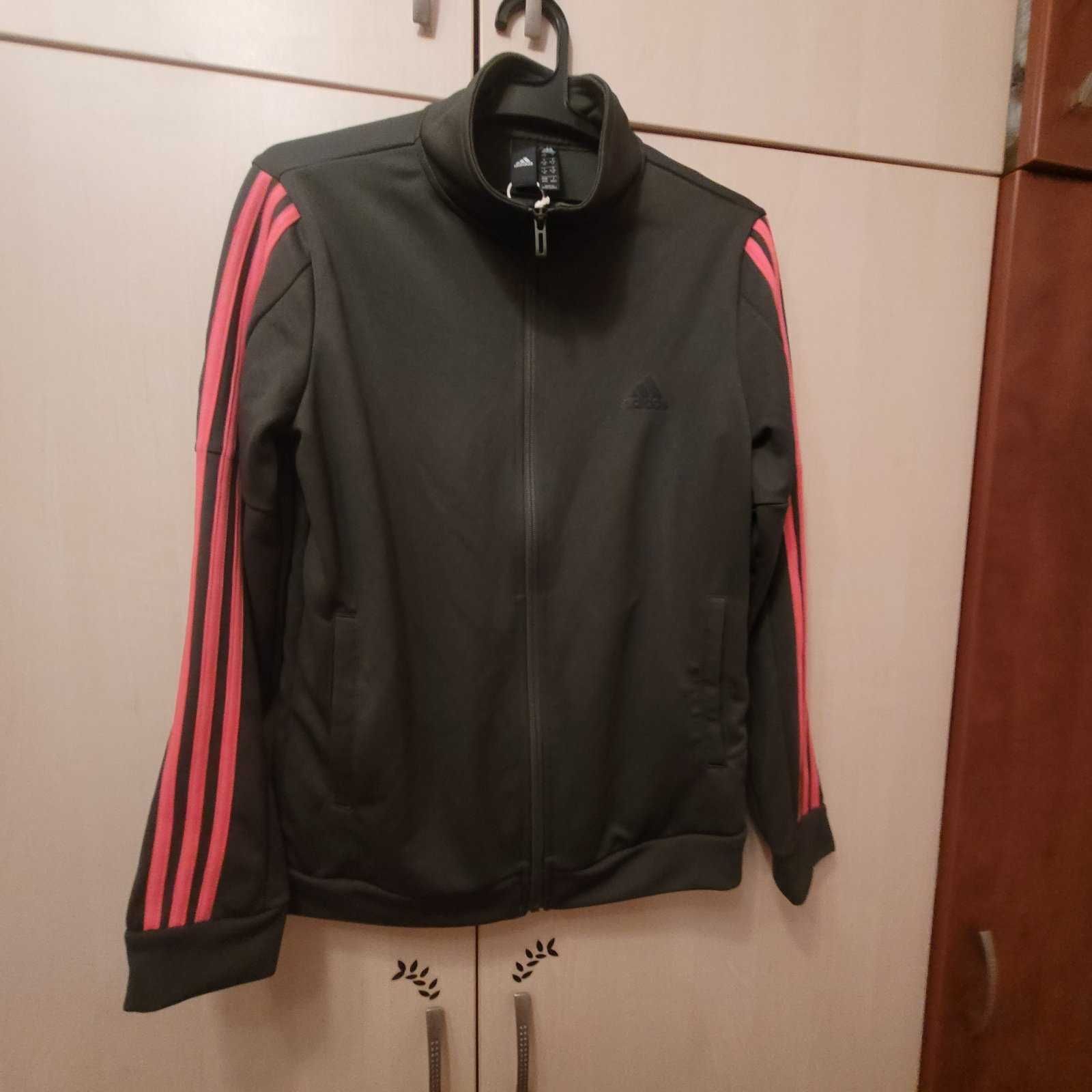 Адидас/Adidas чисто нова горница