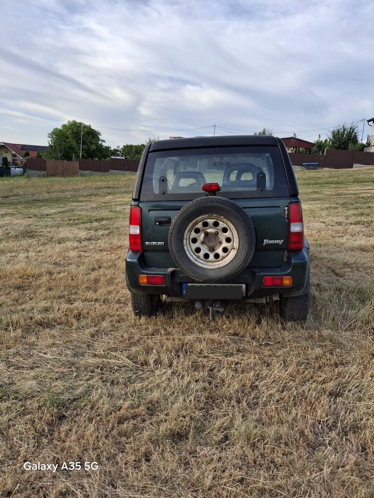 Vând suzuki jimny 1.3 pe curea