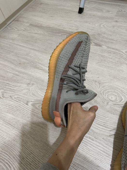 adidasi Adidas Yeezy 42