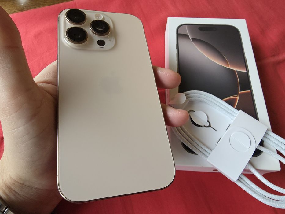 -Iphone 16Pro, ca Nou, 256Gb, 8Ram, Desert Titanium, bat: 95%-349 cicl
