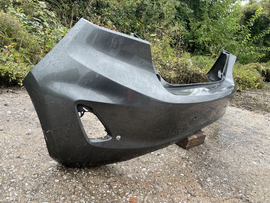 Задна броня за Форд Фиеста Ford Fiesta 2017-2019г 3бр