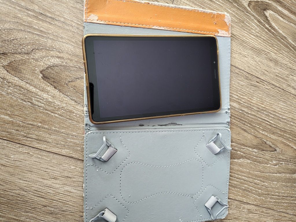 Таблет Lenovo m7