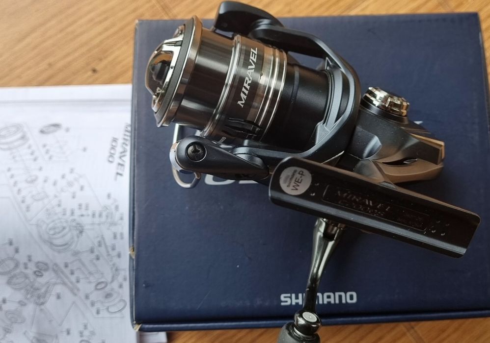 Продавам Shimano Miravel C2000S Макара