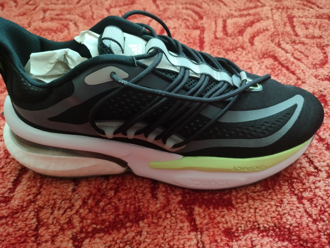 Маратонки  Adidas Alphaboost V1