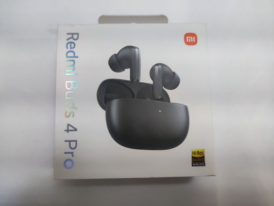 Продаю Redmi Buds 4 pro за 10 000 тенге