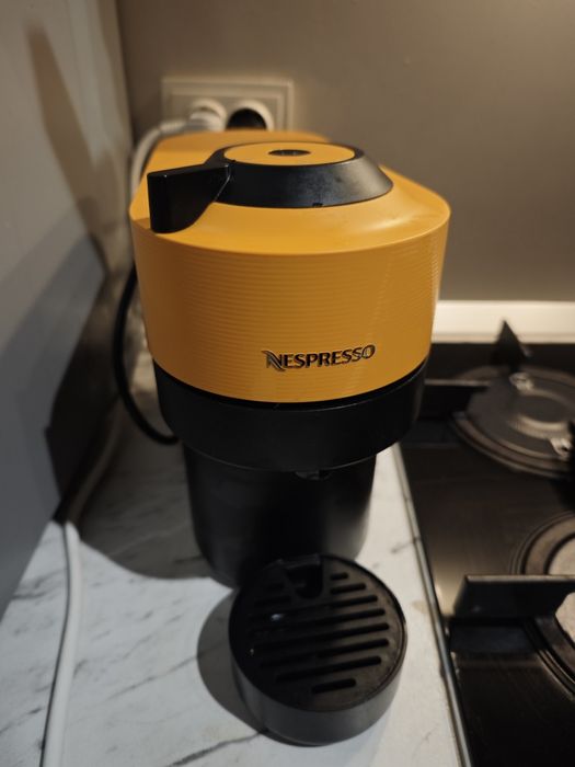 Vând aparat Nespresso Vertuo Pop