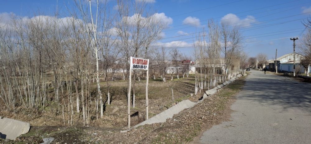 Ховли сотилади хамма щароитга эга