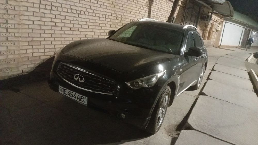 INFINITI FX 35 крассовер
