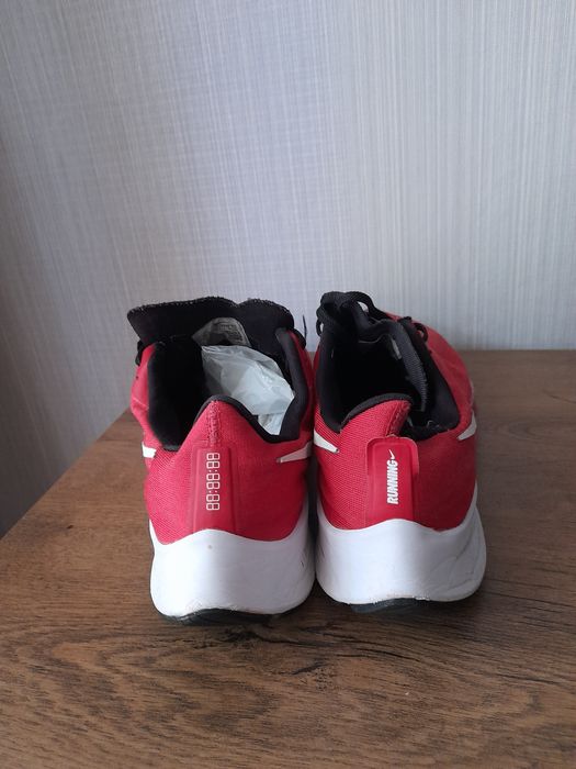 Nike Air Zoom Pegasus 37 маратонки 45.5 номер.