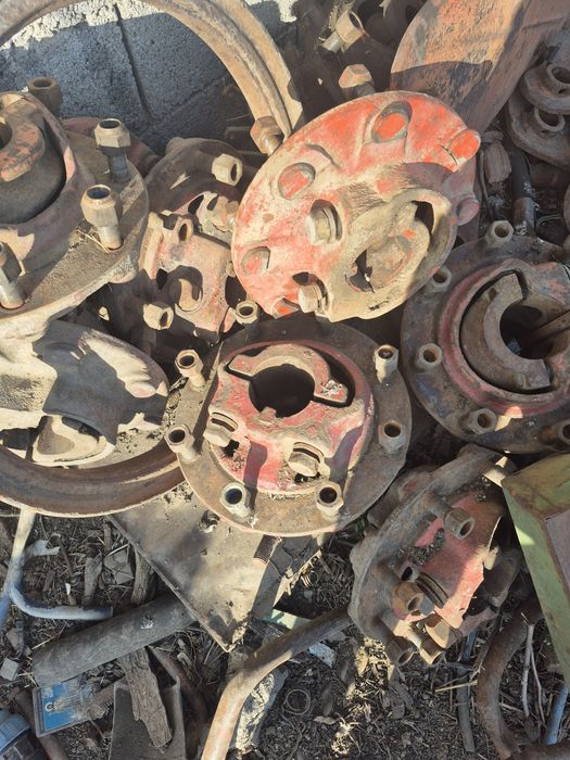 Vând piese tractor u 650