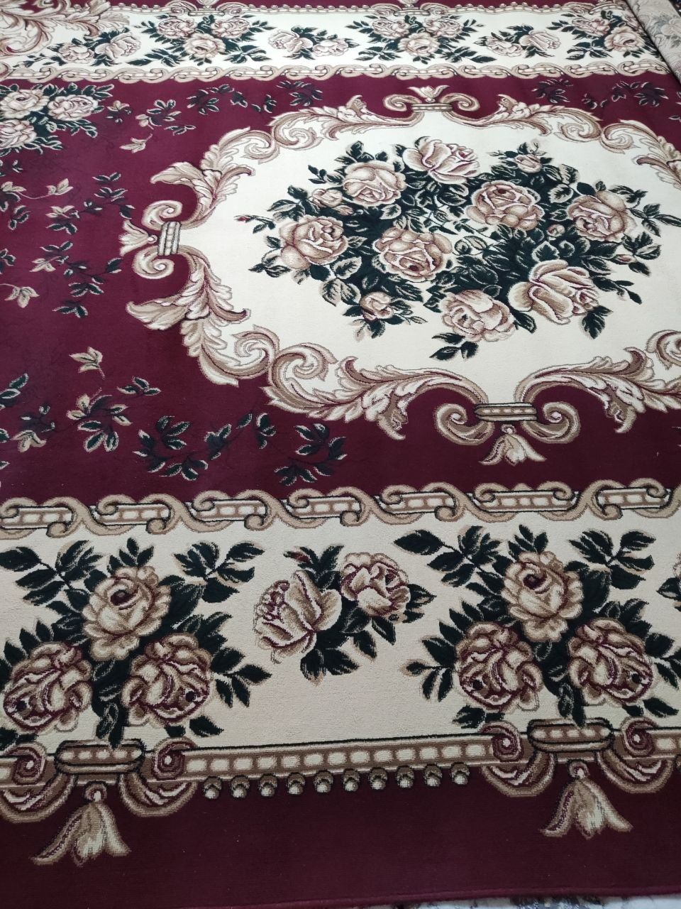 Продаётся ковёр отличное состояние