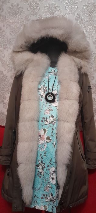 Продам зимнюю куртку парку