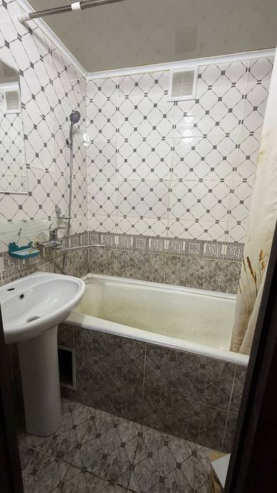 Сдается 2 комнатная квартира на кадишева