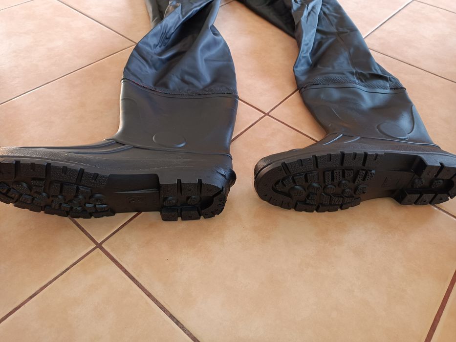 Combinezon/wadersi pescuit 42