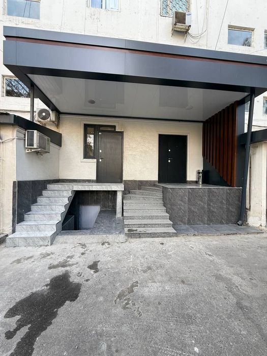 Продается комерческое помешения  на Ойбеке