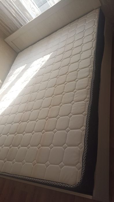 Кровать спальня,.