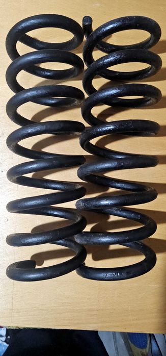 W210 передние пружины.