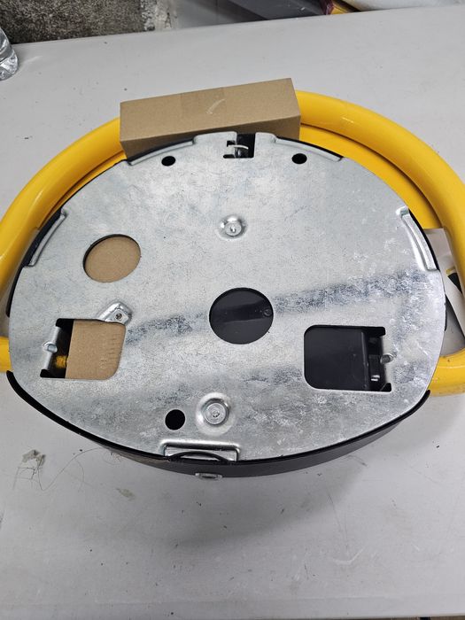 Автоматична Паркинг Скоба с Акумулаторна Батерия: Premium модел