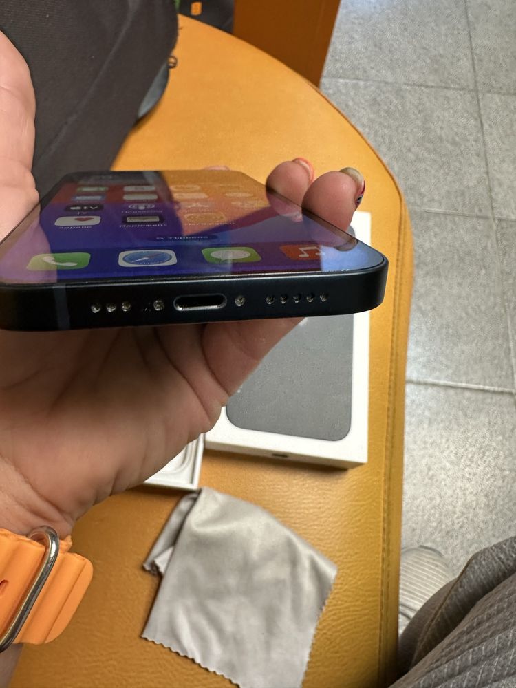 Iphone 13 midnight 128gb Перфектен!