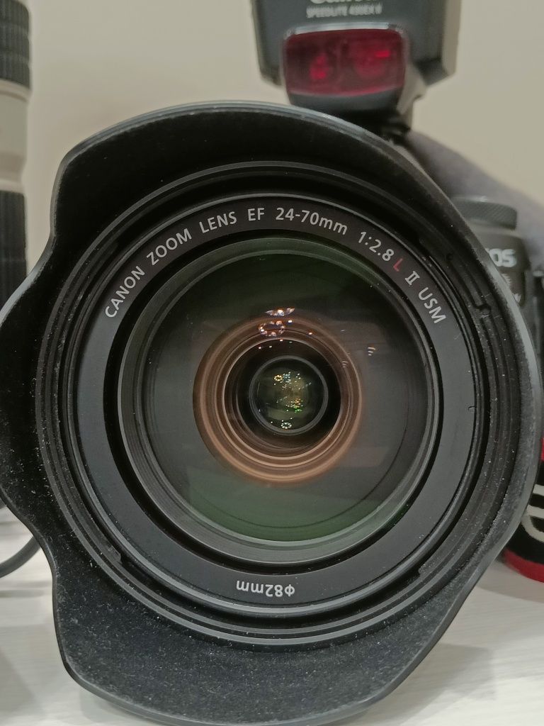 Срочно! Canon EOS 5D Mark IV + 2 объектива, 24-70 2.8L, 70-200 4L